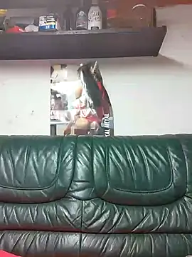 Snapshot of Rejtelmesest chatting on January 5, 2025, 12:53 pm Rejtelmesest online show from January 5, 2025, 12:53 pm