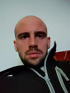 Snapshot of Rejtelmesest chatting on January 27, 2025, 2:35 pm Rejtelmesest online show from January 27, 2025, 2:35 pm