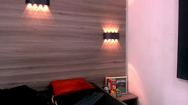 Levis Montes online show from December 19, 2024, 6:45 pm