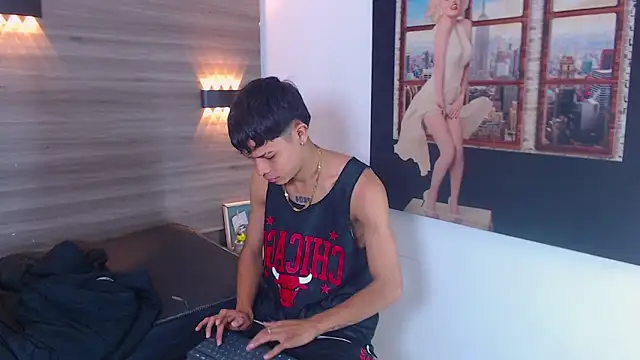 Levis Montes online show from January 9, 2025, 1:24 pm