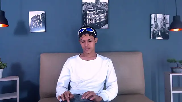 Levis Montes online show from February 5, 2025, 7:42 pm