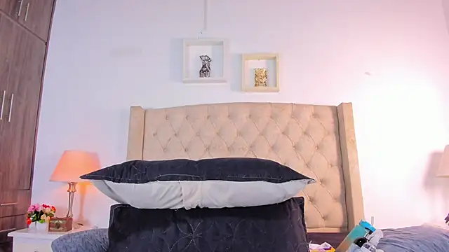 allisson m online show from September 26, 2025, 12:09 pm