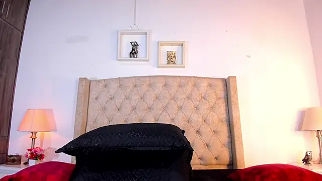 allisson m online show from December 15, 2025, 12:09 pm