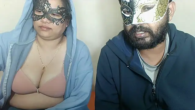 Cutehornycouples online show from November 29, 2025, 4:43 pm