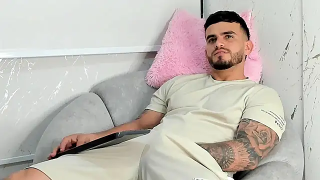 Ricardogo19 online show from January 16, 2026, 2:43 pm