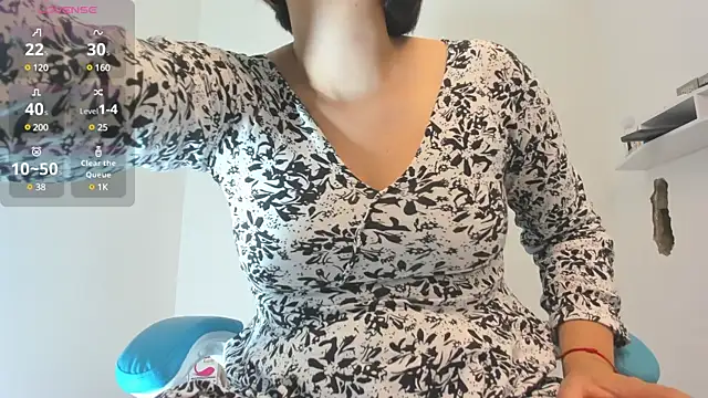 Cristina Vanegas631 online show from March 18, 2025, 7:53 pm