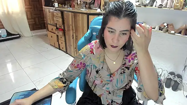 Cristina Vanegas631 online show from February 16, 2026, 6:37 pm