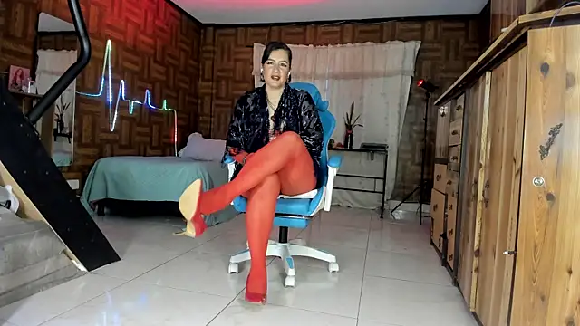 Cristina Vanegas631 online show from June 7, 2026, 10:46 pm