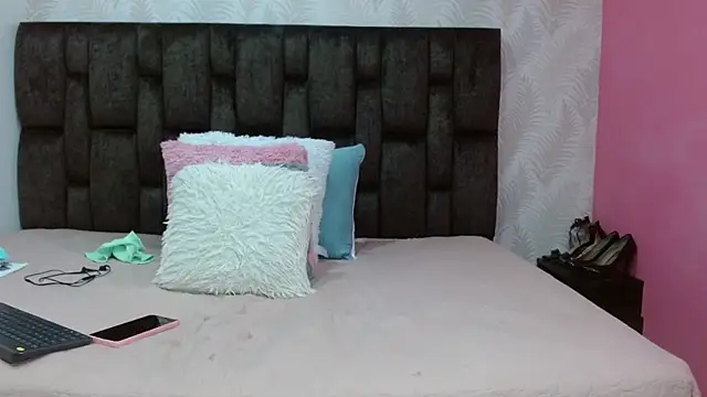 JuanitaDelMar online show from February 9, 2025, 1:44 am