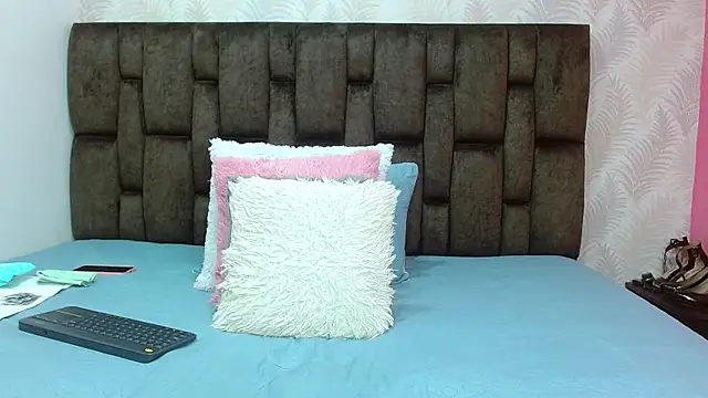 JuanitaDelMar online show from February 11, 2025, 3:18 am