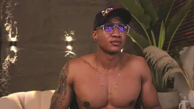 Logan Varela online show from February 18, 2025, 11:08 pm