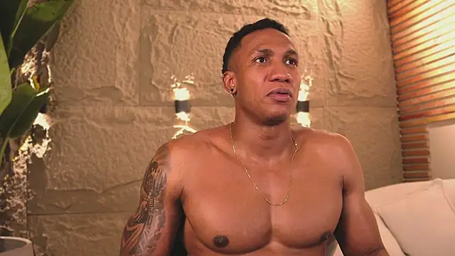 Logan Varela online show from March 7, 2025, 6:24 am