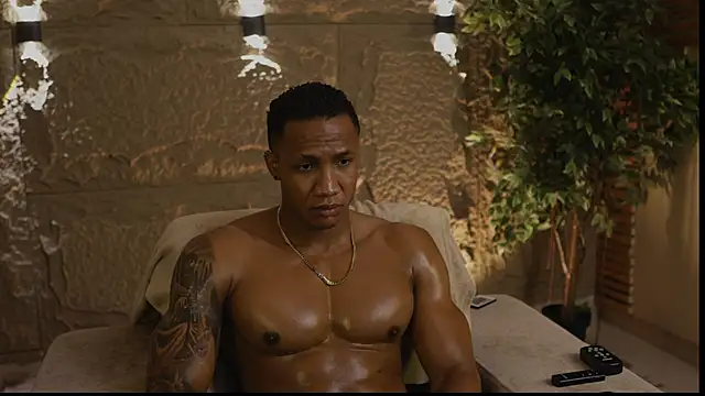 Logan Varela online show from October 1, 2025, 1:39 pm