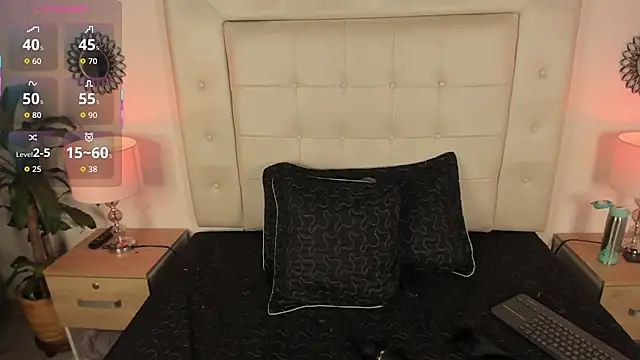 Agatha Vixen online show from September 12, 2025, 12:38 pm