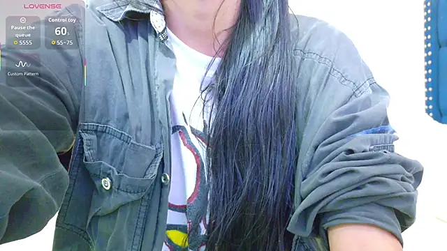 yourcuteneighbourr online show from October 15, 2025, 3:17 am