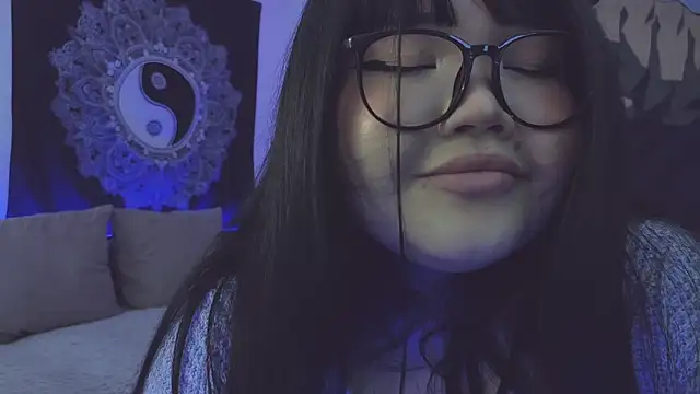 Snapshot of LeyaKan chatting on January 15, 2025, 11:08 pm LeyaKan online show from January 15, 2025, 11:08 pm