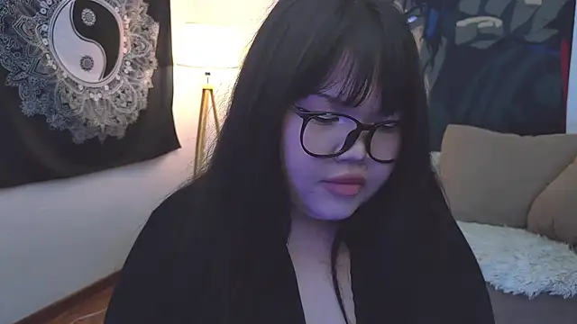 Snapshot of LeyaKan chatting on February 9, 2025, 9:39 pm LeyaKan online show from February 9, 2025, 9:39 pm