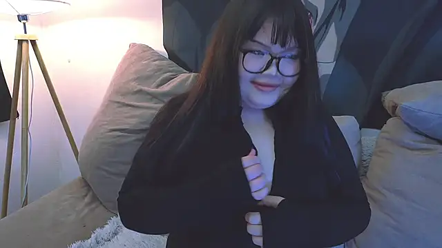 Snapshot of LeyaKan chatting on February 13, 2025, 9:27 pm LeyaKan online show from February 13, 2025, 9:27 pm