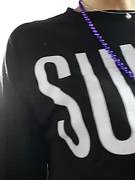 gurlnips online show from March 20, 2025, 8:51 pm