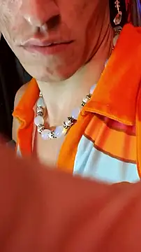 gurlnips online show from September 12, 2025, 2:50 pm