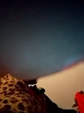 gurlnips online show from September 24, 2025, 6:06 am