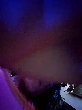 gurlnips online show from September 25, 2025, 8:56 pm