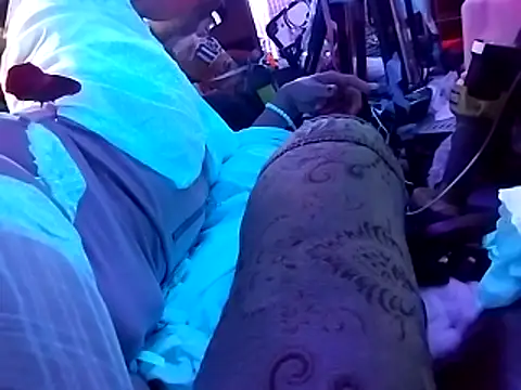 gurlnips online show from April 12, 2026, 11:10 pm