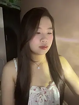 Bae1103 online show from April 17, 2026, 5:05 pm