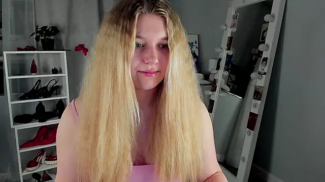 Rebecca Kelly online show from January 12, 2026, 2:28 am