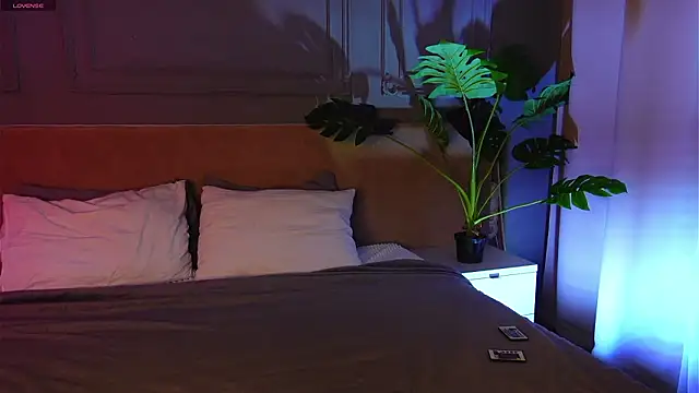 Liv Fay online show from February 17, 2026, 1:51 pm