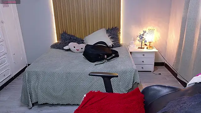 Snapshot of sailor_moon07 chatting on September 14, 2025, 1:10 pm sailor moon07 online show from September 14, 2025, 1:10 pm