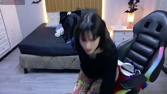 Snapshot of sailor_moon07 chatting on October 4, 2025, 4:54 am sailor moon07 online show from October 4, 2025, 4:54 am