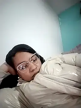 Tiphanydirty3 online show from March 20, 2025, 1:46 am