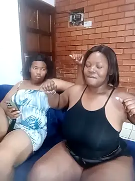 1Blackertheberry1 online show from September 21, 2025, 1:24 pm