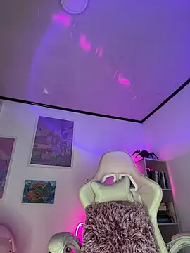 Tsuki-moon online show from November 15, 2025, 10:34 am