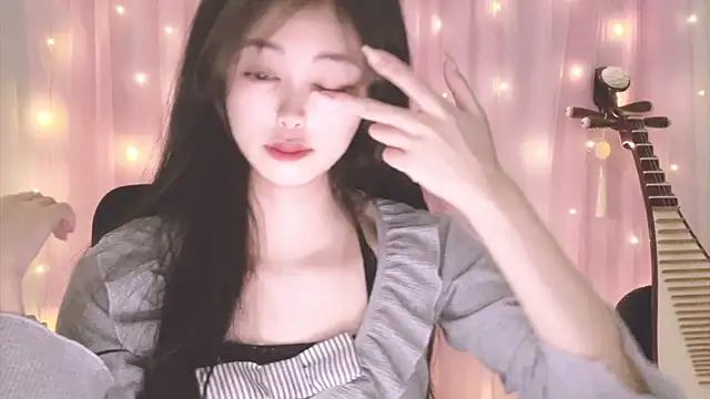 ---MIA--- online show from October 24, 2025, 1:29 pm