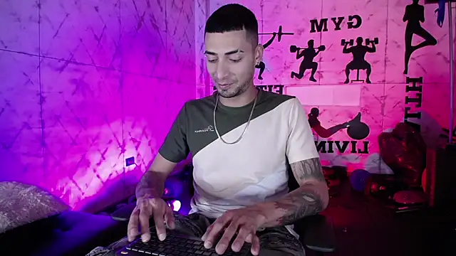 DrakeNeumann online show from December 2, 2025, 3:45 am