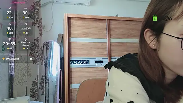 Lili 666 online show from March 12, 2025, 6:29 am