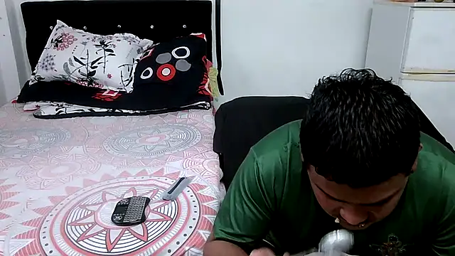 Boycuriousxxx online show from April 3, 2026, 12:03 pm