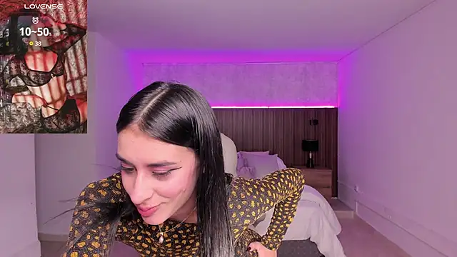 karlaa james online show from December 3, 2025, 11:08 am