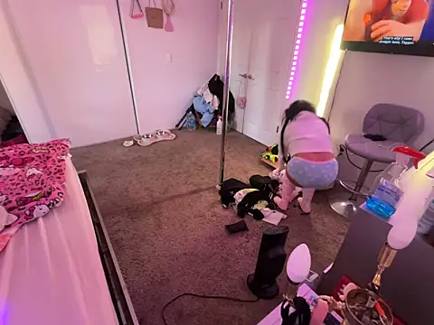 Onlypawzz online show from February 25, 2026, 2:59 pm