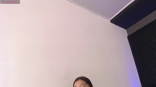 nami hot04 online show from December 23, 2024, 1:29 am