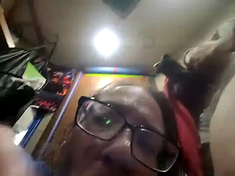 Snapshot of ILUV2TUCHMYKITTY chatting on October 25, 2025, 1:29 pm ILUV2TUCHMYKITTY online show from October 25, 2025, 1:29 pm