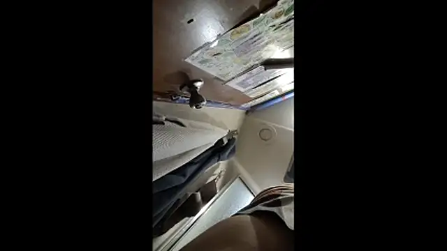 Snapshot of ILUV2TUCHMYKITTY chatting on December 14, 2025, 2:06 am ILUV2TUCHMYKITTY online show from December 14, 2025, 2:06 am