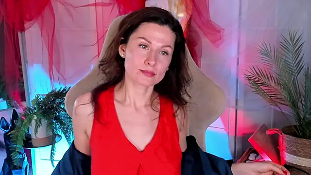 April o Nill online show from November 18, 2025, 5:17 pm