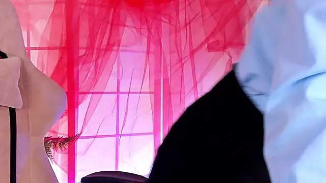 April o Nill online show from November 22, 2025, 5:23 pm