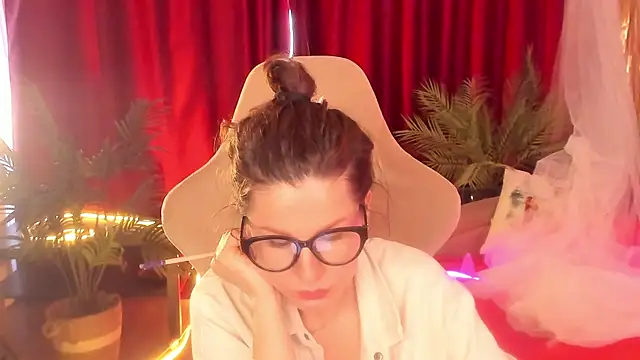 April o Nill online show from April 3, 2026, 9:18 am