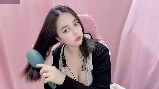 Snapshot of Cat1314 chatting on February 25, 2025, 12:13 pm Cat1314 online show from February 25, 2025, 12:13 pm