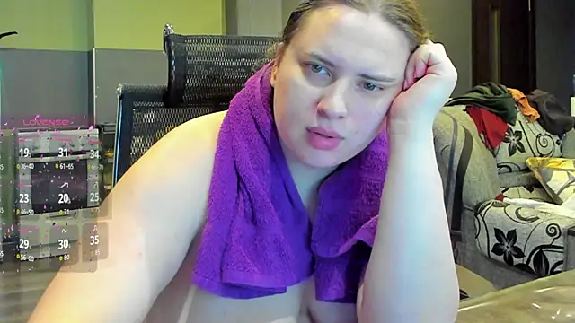 1lindsey1 online show from October 2, 2025, 12:34 pm