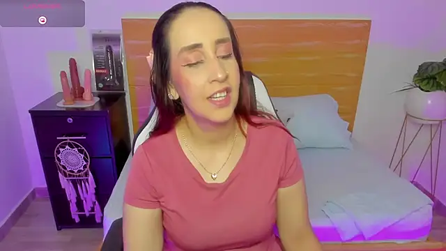 jadde13  online show from September 25, 2025, 7:50 pm